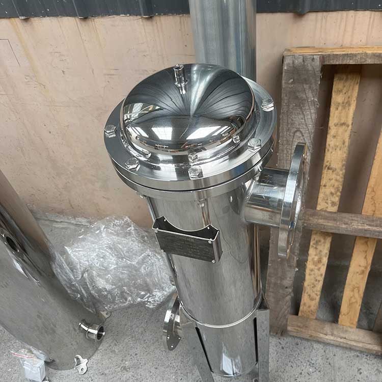 華豫生產(chǎn)供應(yīng)不銹鋼袋式過(guò)濾器HYGLQ-DN100-10